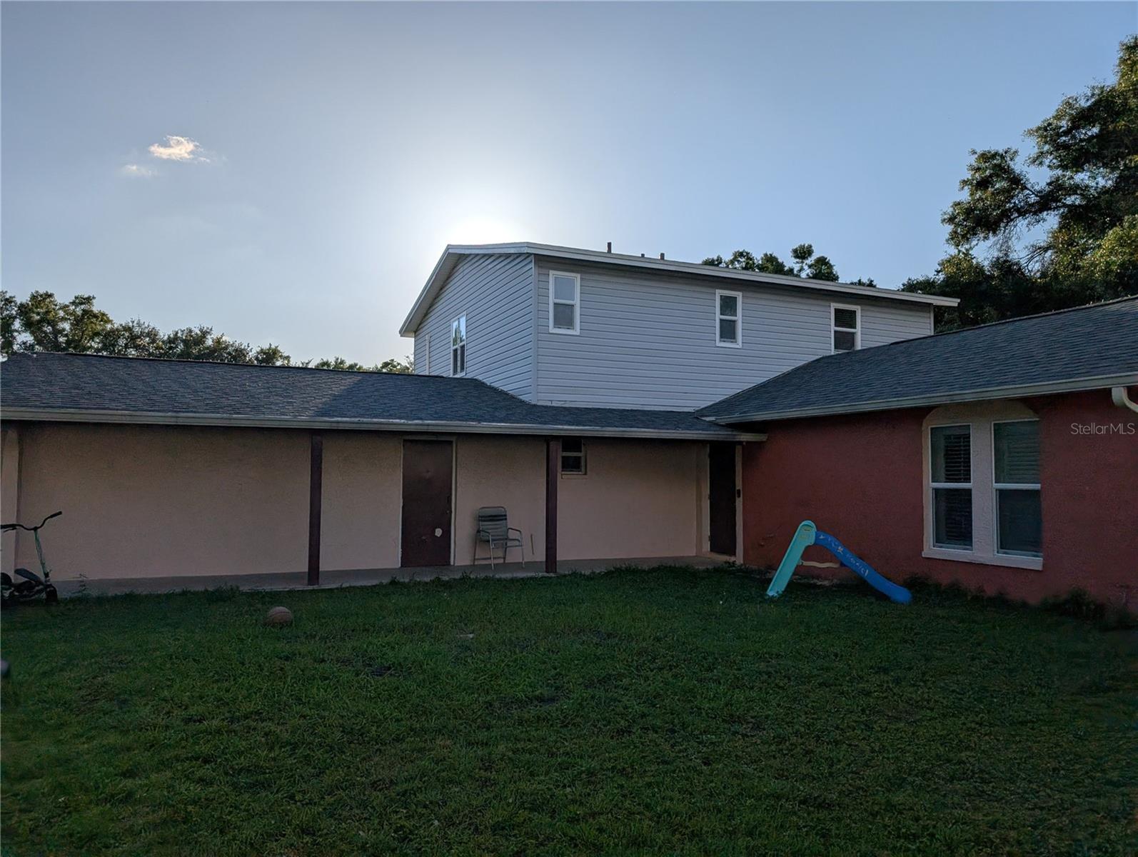 CARROLLWOOD ESTATES - Residential Lease
