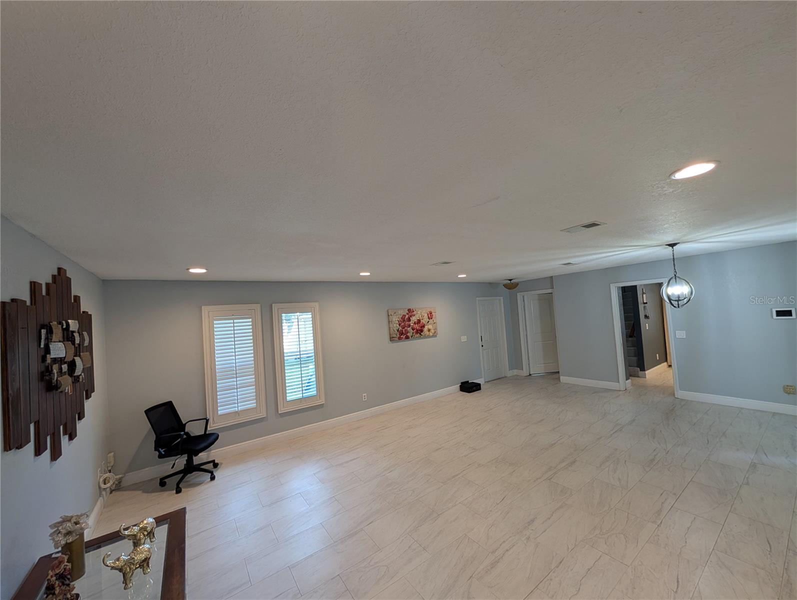CARROLLWOOD ESTATES - Residential Lease