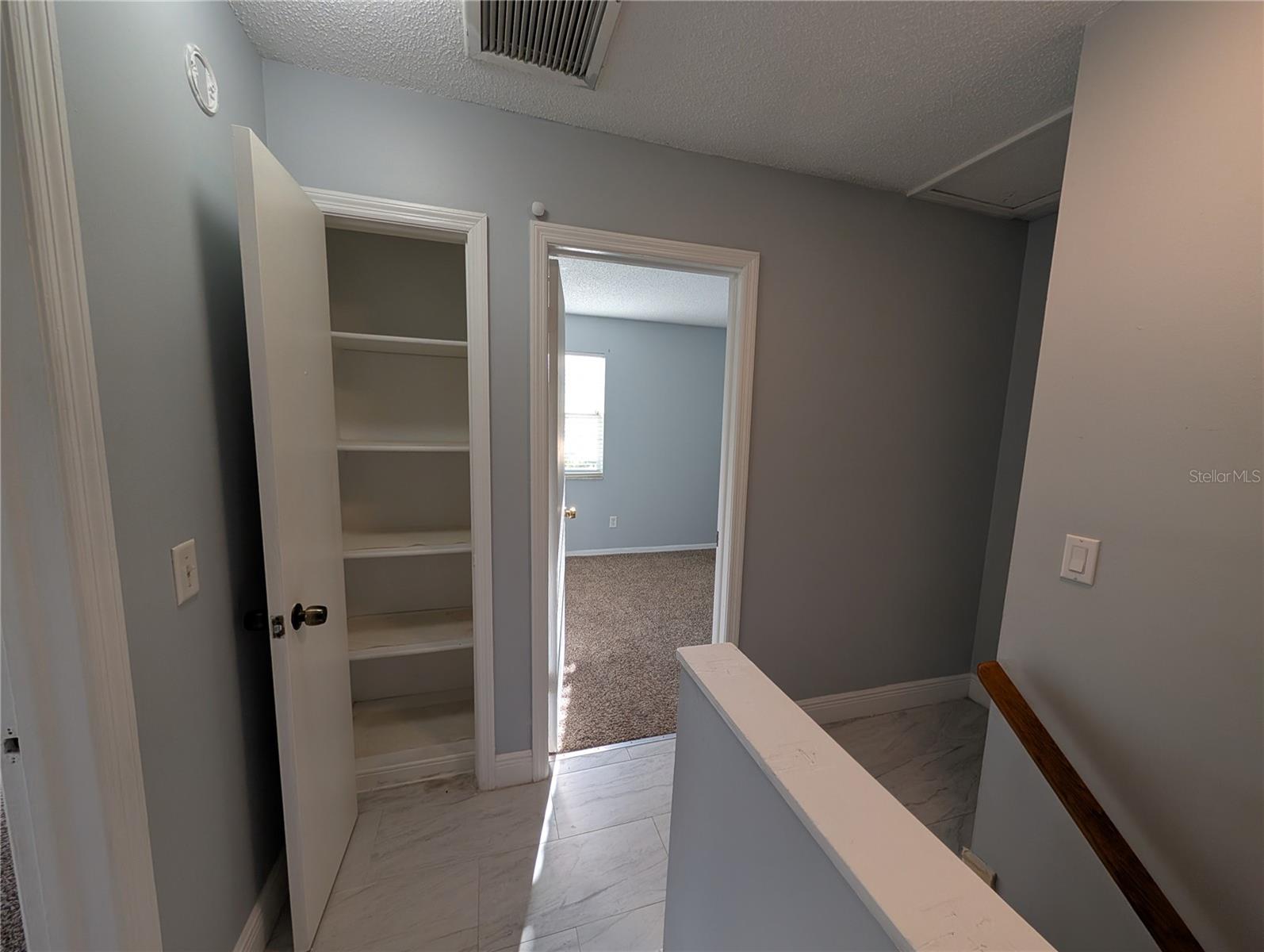 CARROLLWOOD ESTATES - Residential Lease