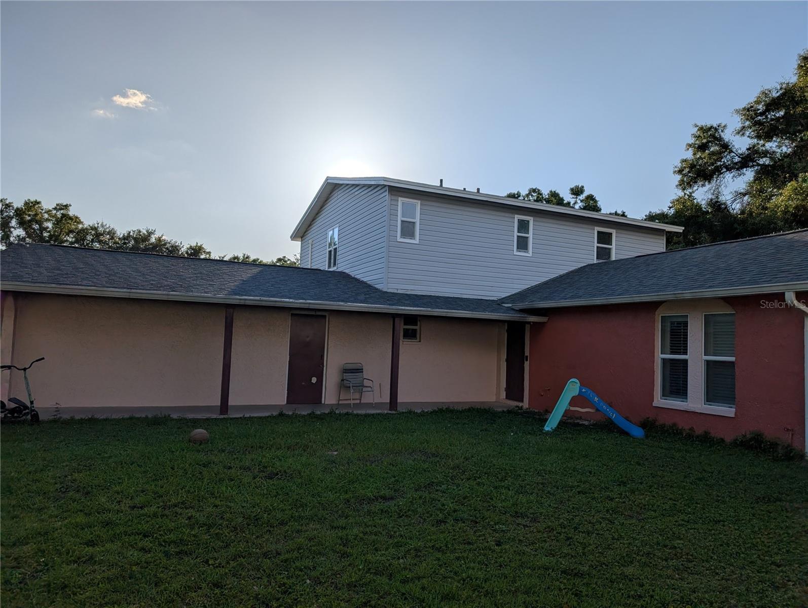 CARROLLWOOD ESTATES - Residential Lease