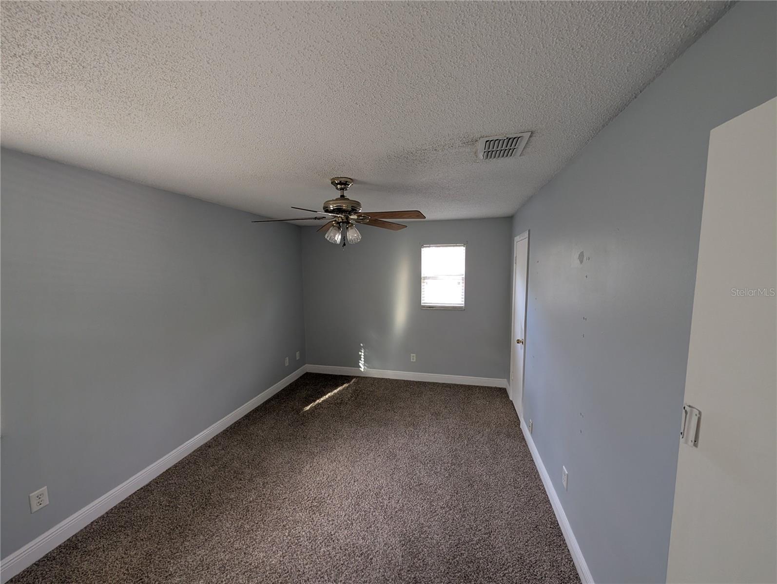 CARROLLWOOD ESTATES - Residential Lease