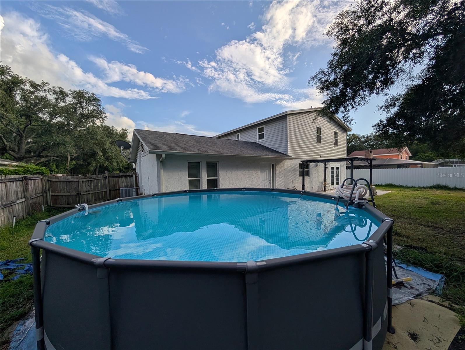 CARROLLWOOD ESTATES - Residential Lease