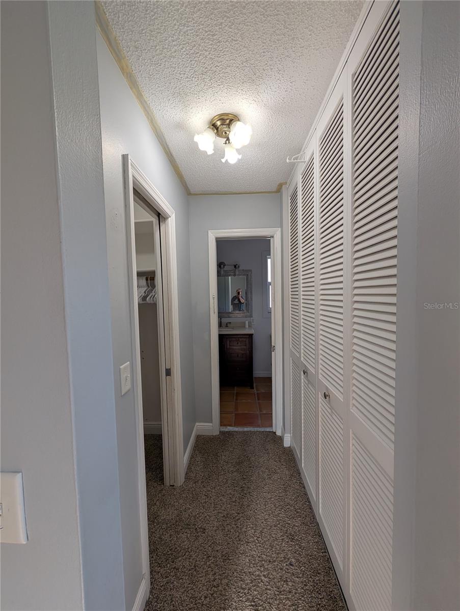 CARROLLWOOD ESTATES - Residential Lease