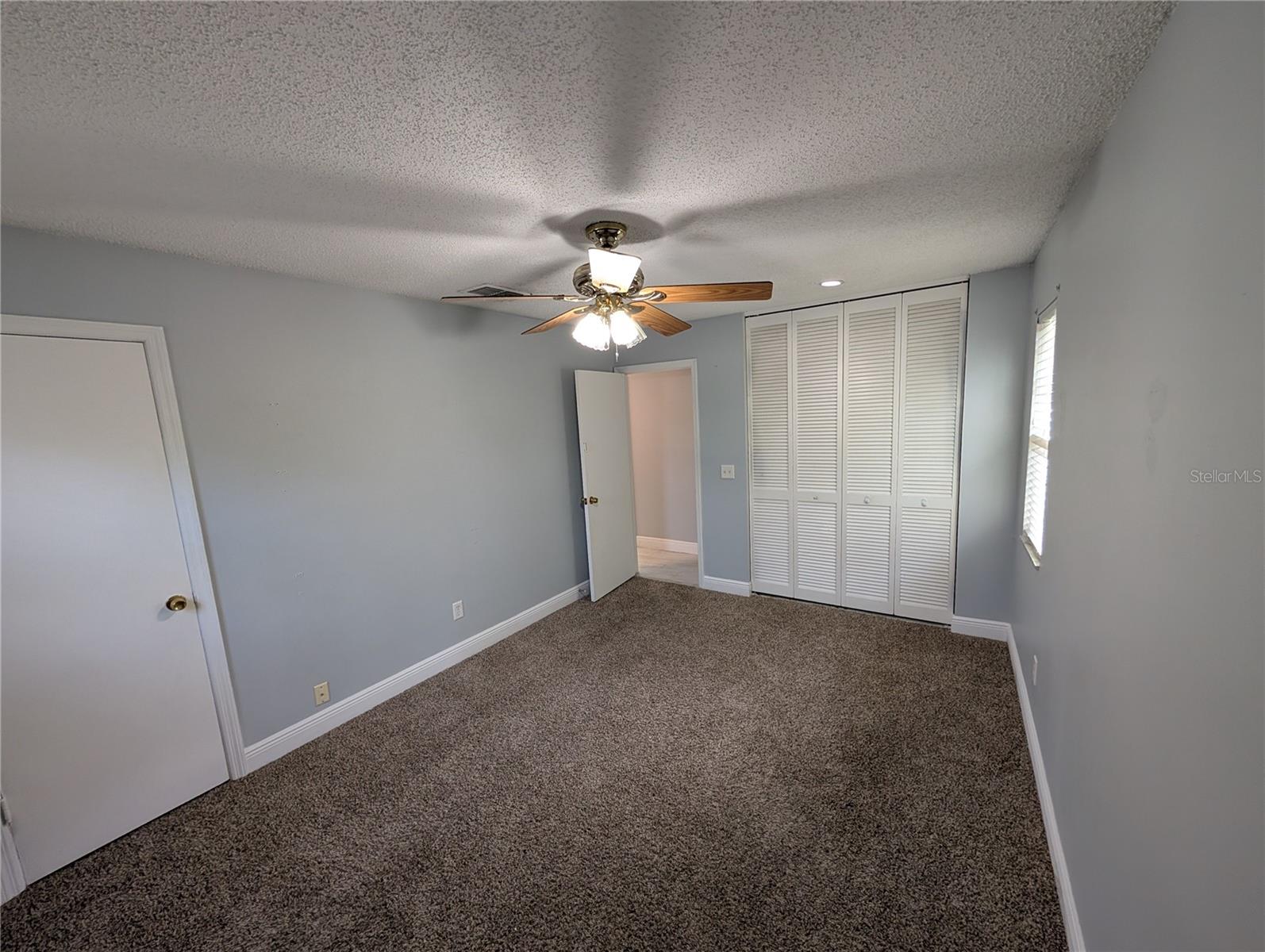 CARROLLWOOD ESTATES - Residential Lease