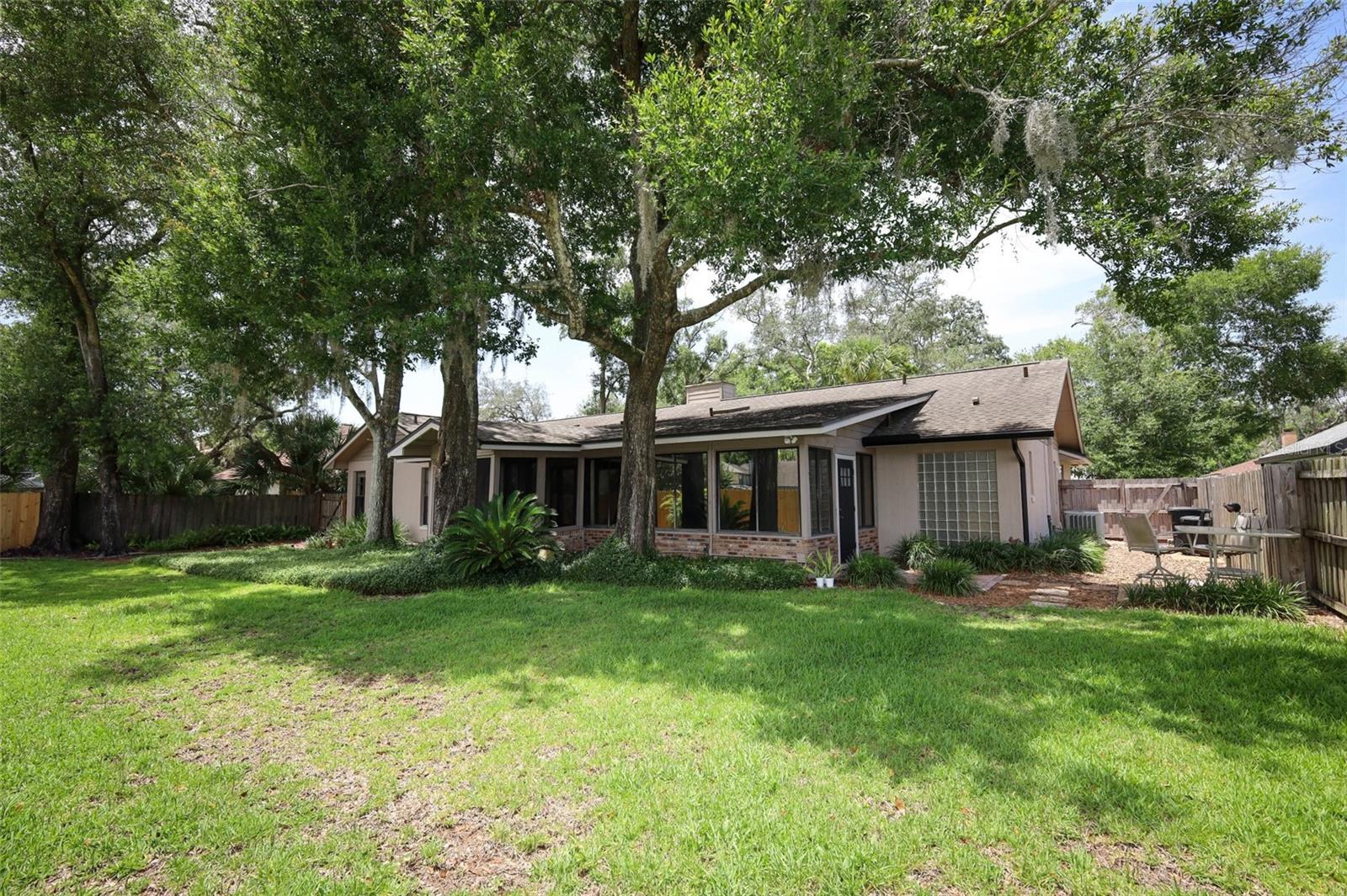 HUNTLEIGH WOODS - Residential