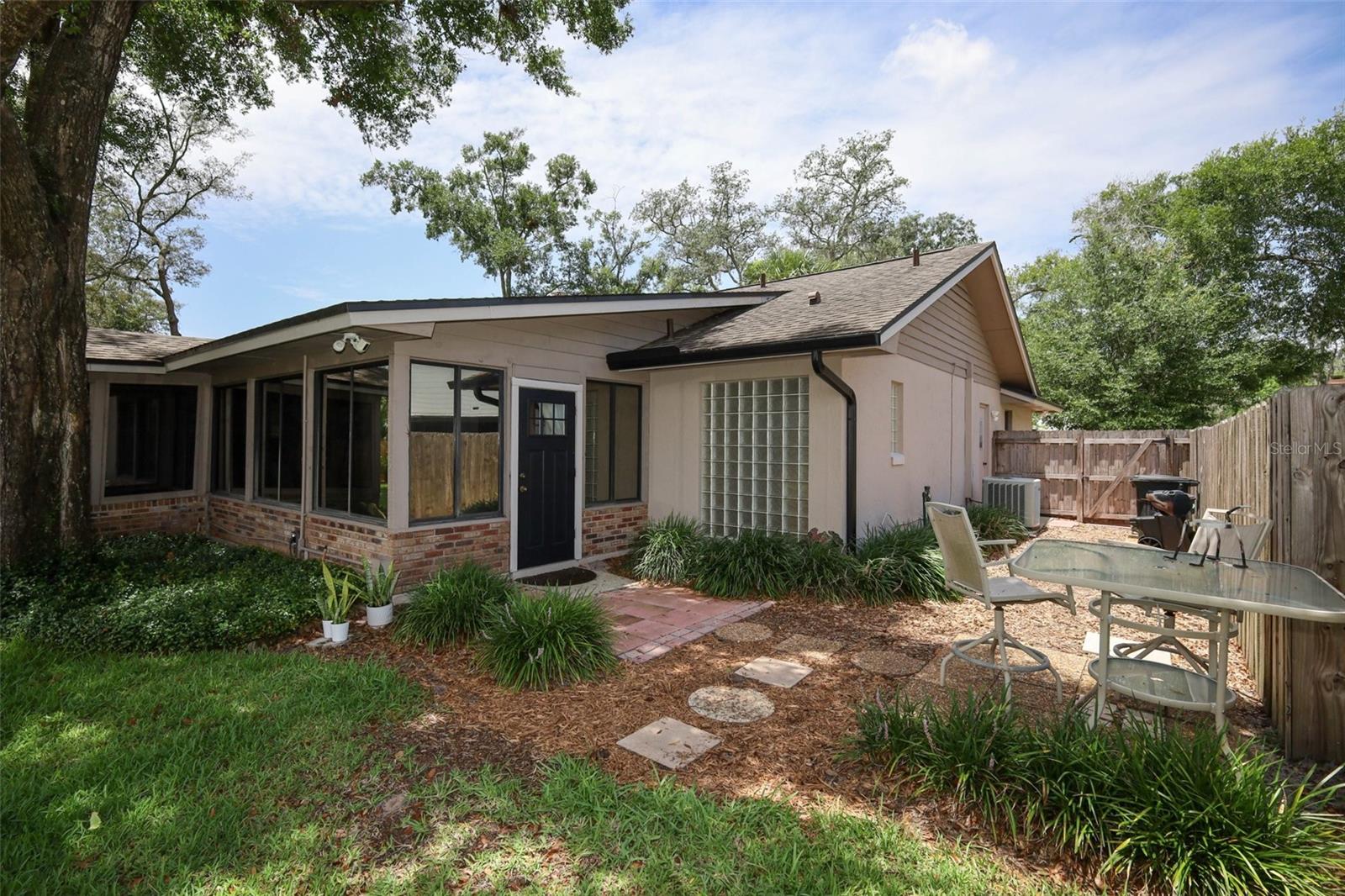 HUNTLEIGH WOODS - Residential