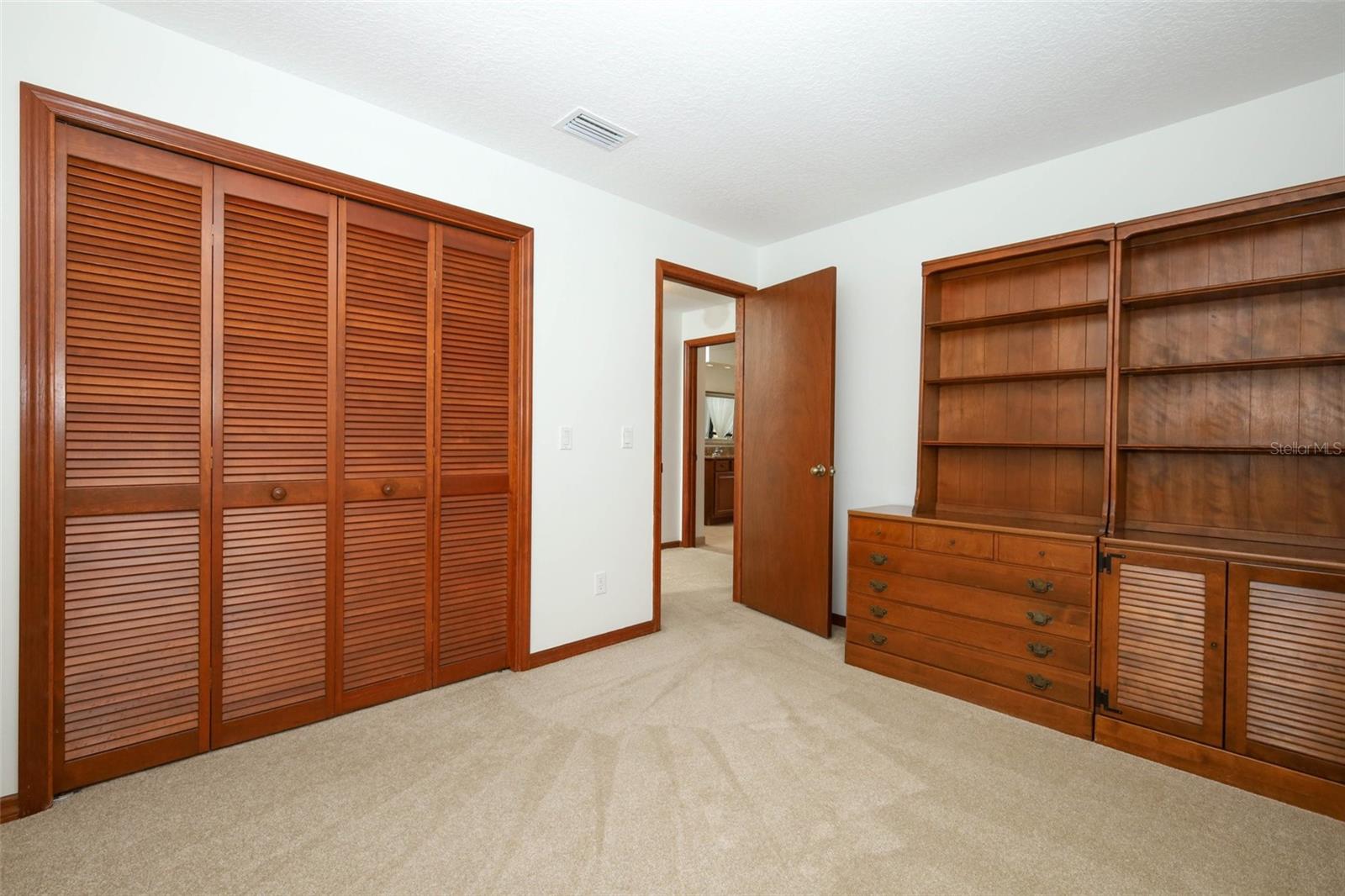 HUNTLEIGH WOODS - Residential