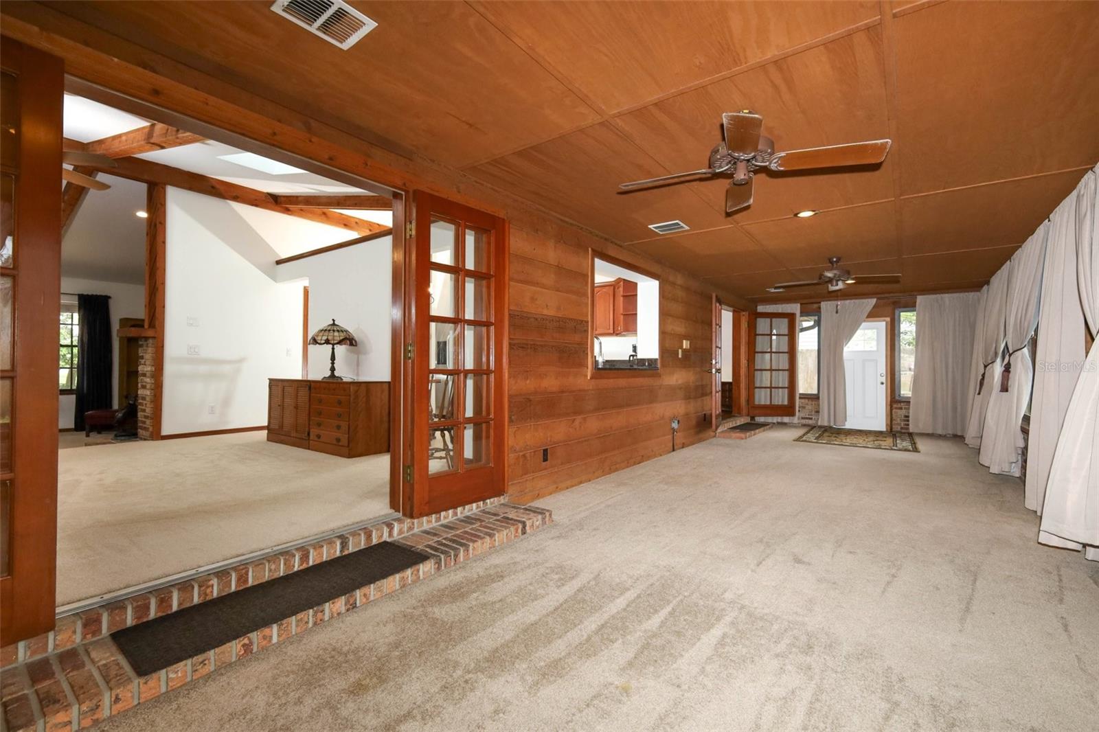 HUNTLEIGH WOODS - Residential