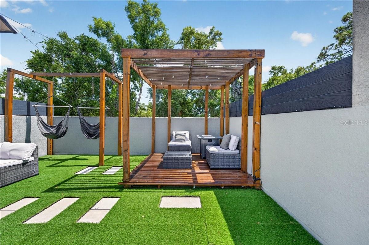 CARROLLWOOD CROSSINGS 2 - Residential