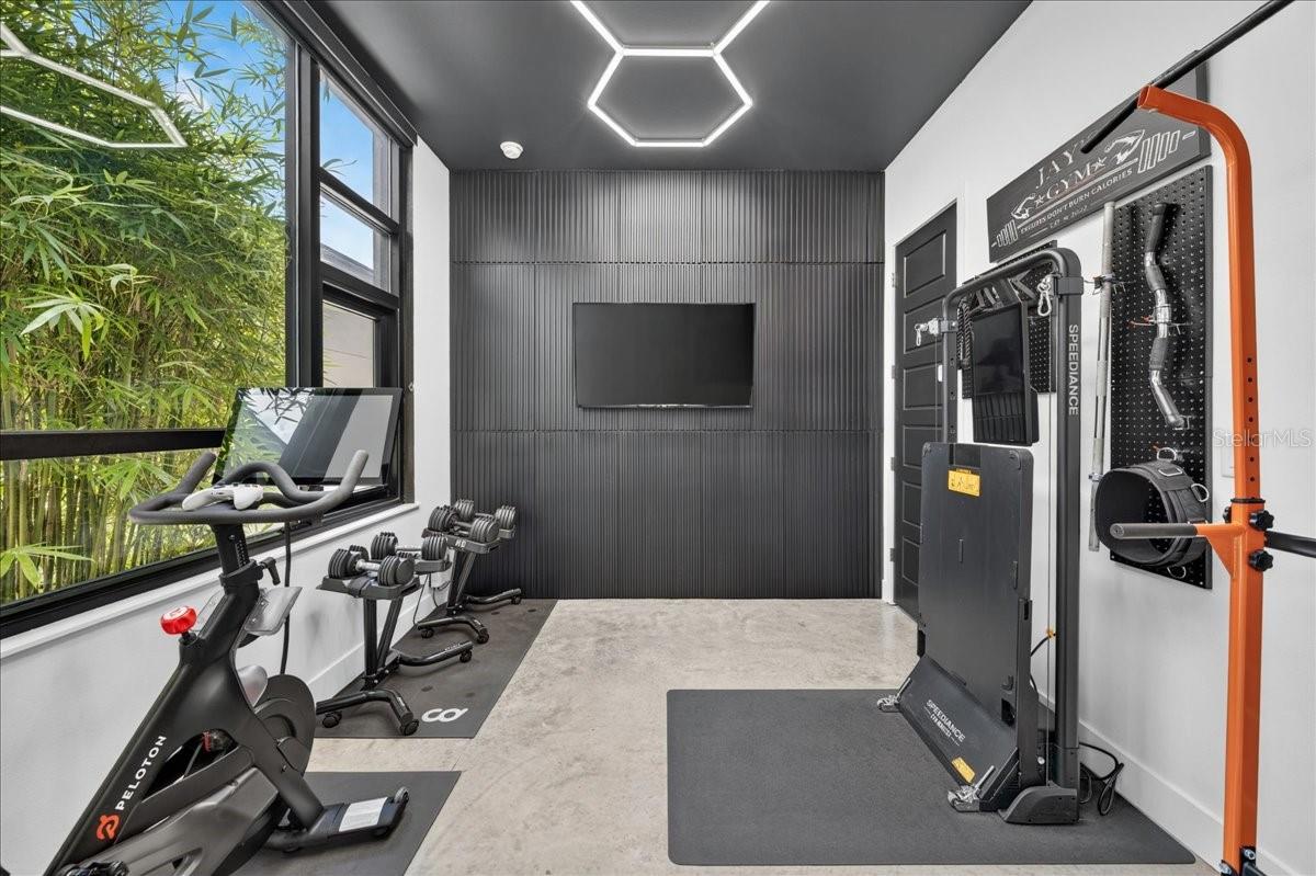 CARROLLWOOD CROSSINGS 2 - Residential