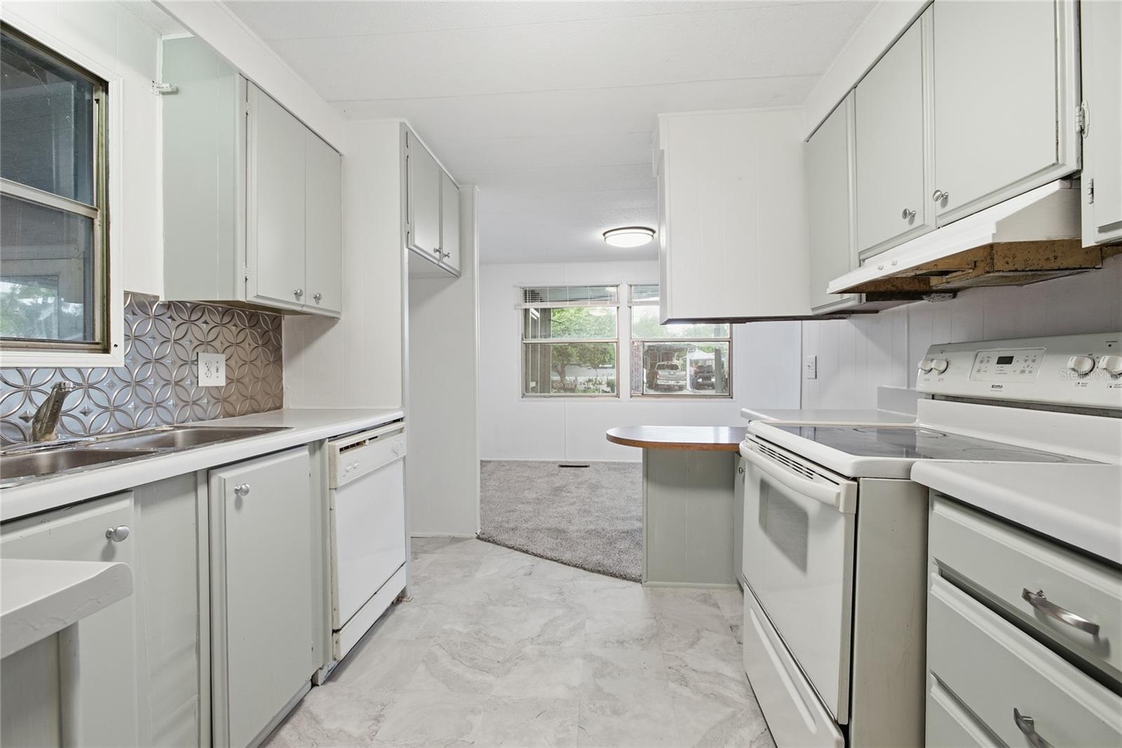 LEISURE WORLD PARK - Residential