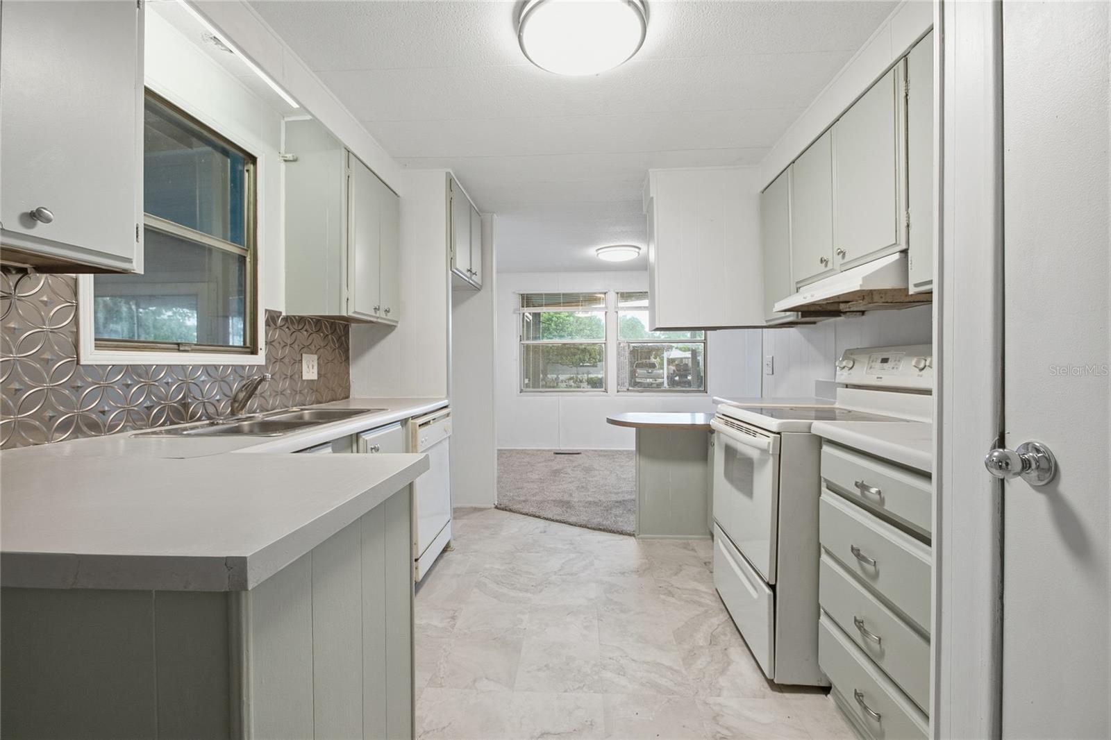LEISURE WORLD PARK - Residential