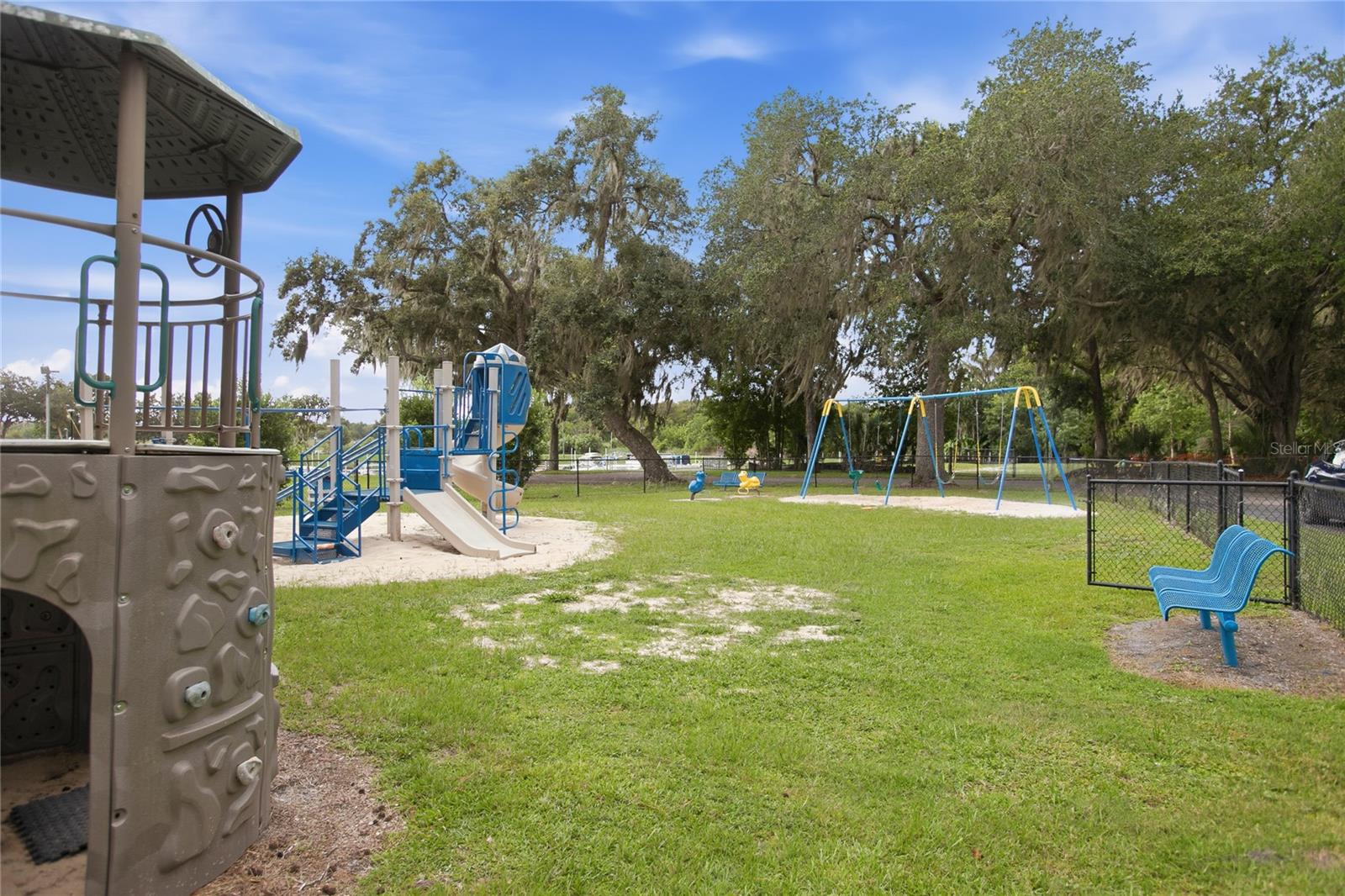 LEISURE WORLD PARK - Residential
