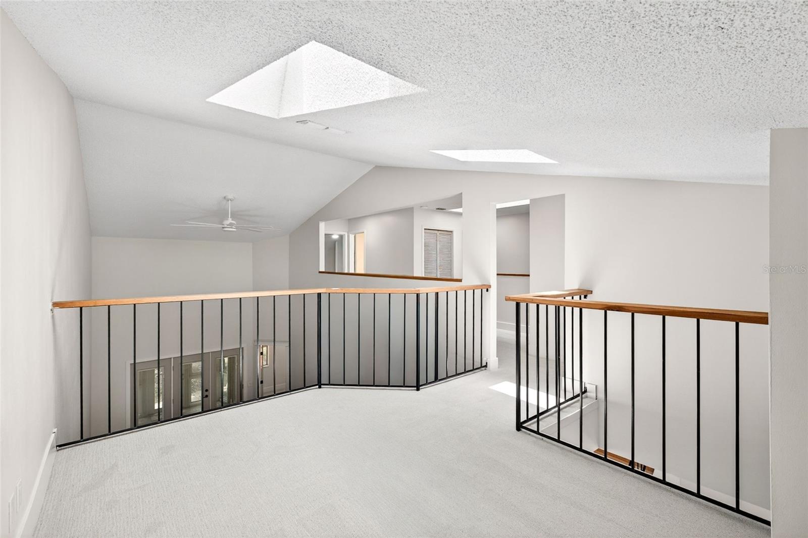 OAK HARBOUR SEC 3 A CONDO - Residential