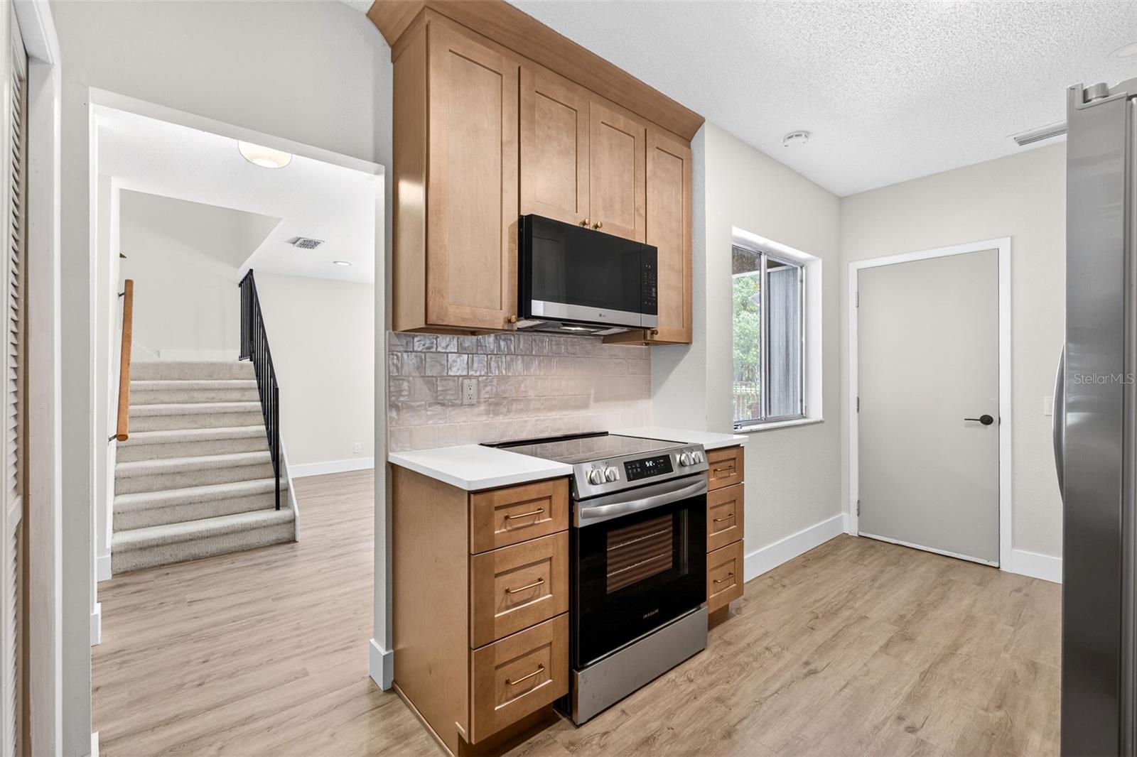 OAK HARBOUR SEC 3 A CONDO - Residential