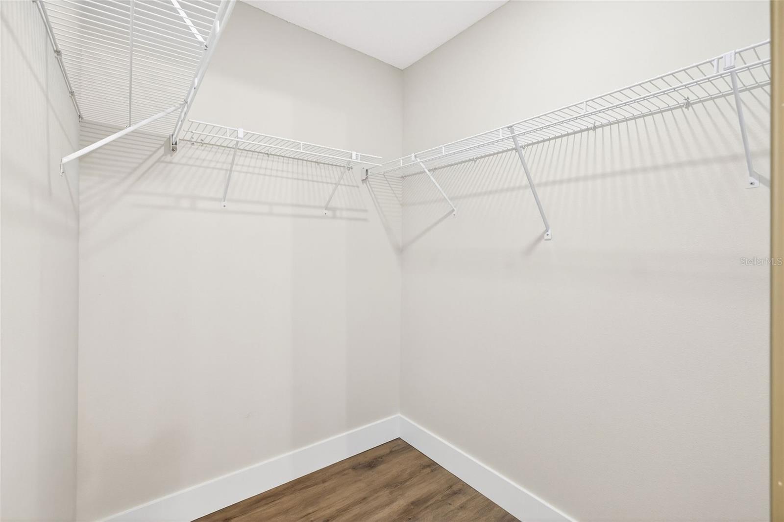 OAK HARBOUR SEC 3 A CONDO - Residential