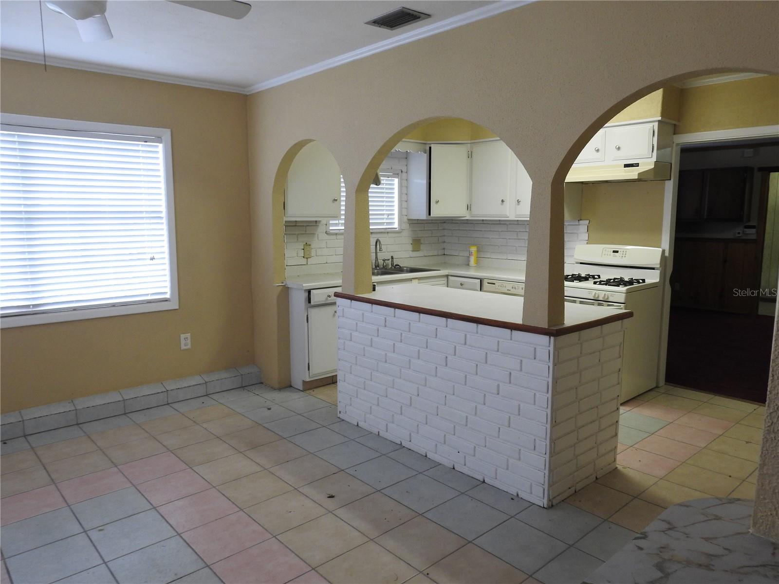 ORANGE HOMES 02 - Commercial Sale