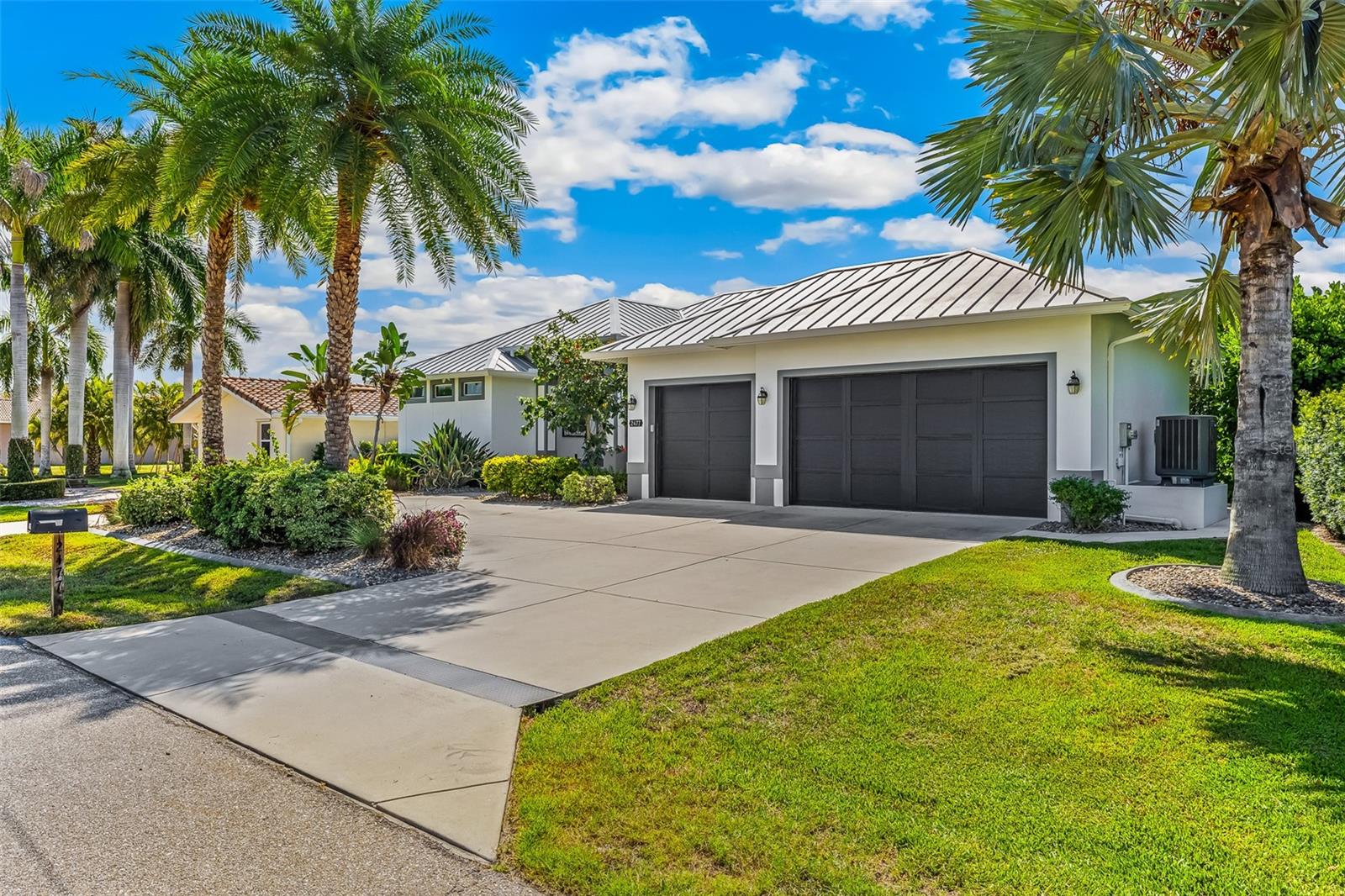 PUNTA GORDA ISLES SEC 04 - Residential