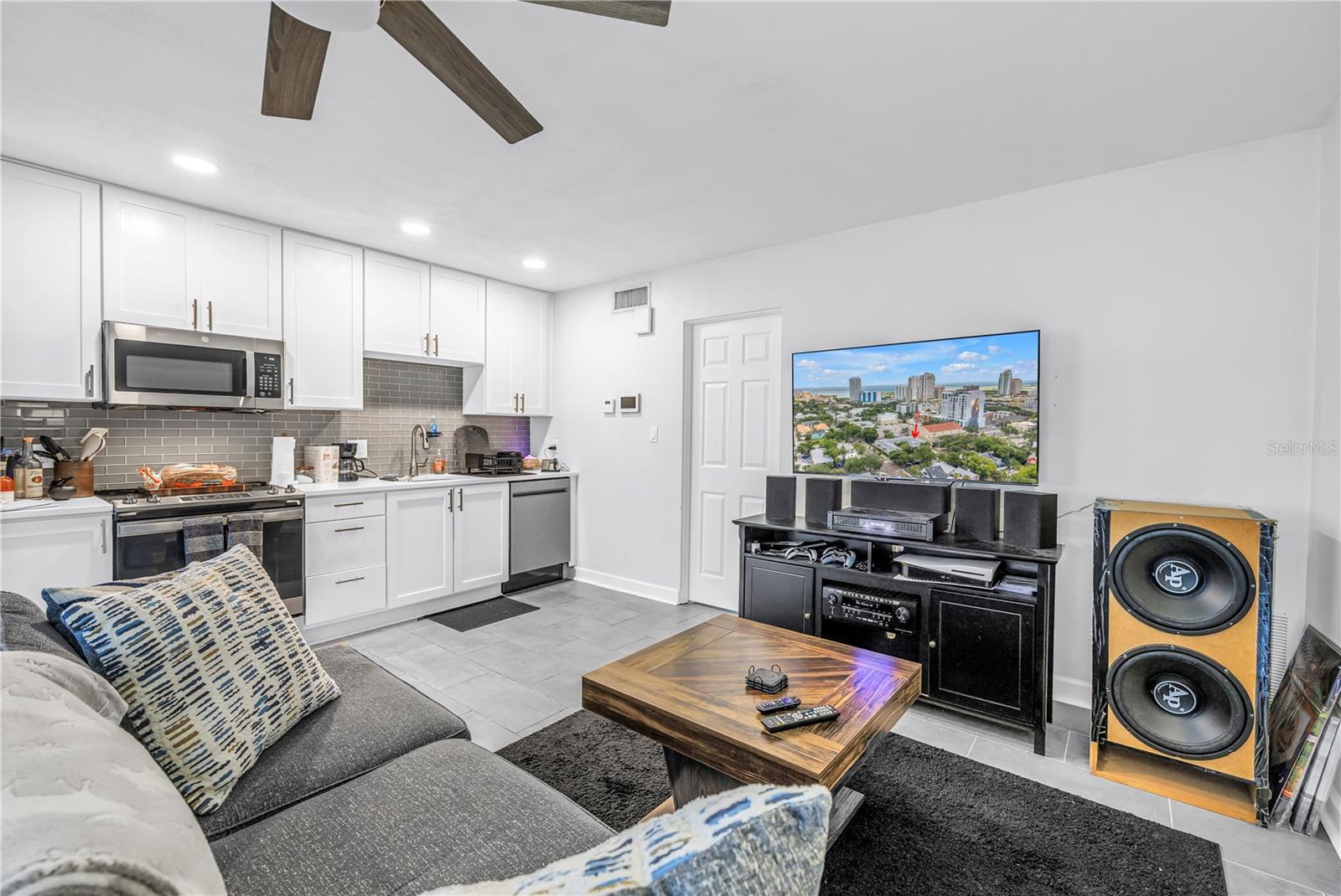 THE SIENA DOWNTOWN CONDO - Residential