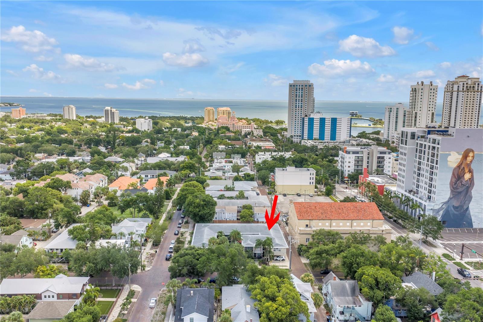 THE SIENA DOWNTOWN CONDO - Residential