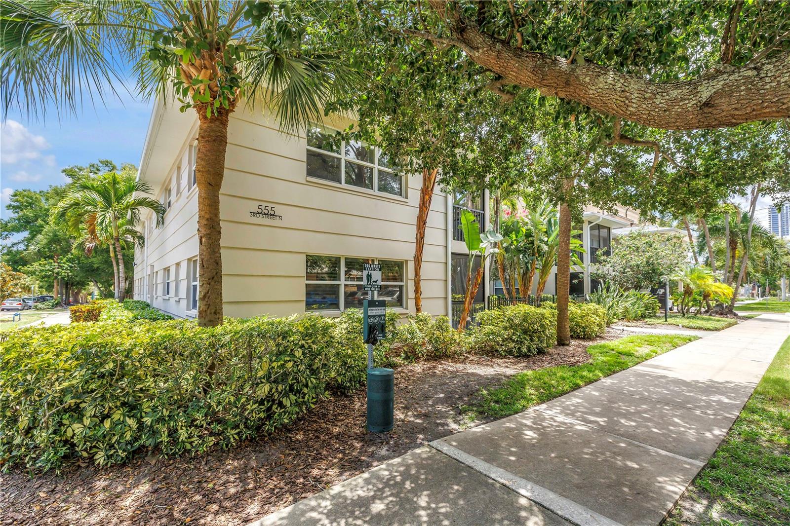 THE SIENA DOWNTOWN CONDO - Residential