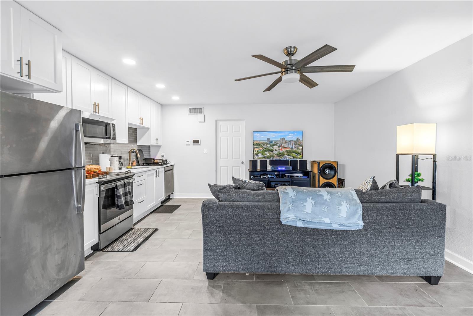 THE SIENA DOWNTOWN CONDO - Residential