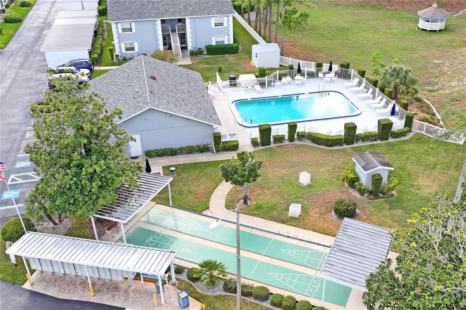 HILLSIDE CONDO - Residential