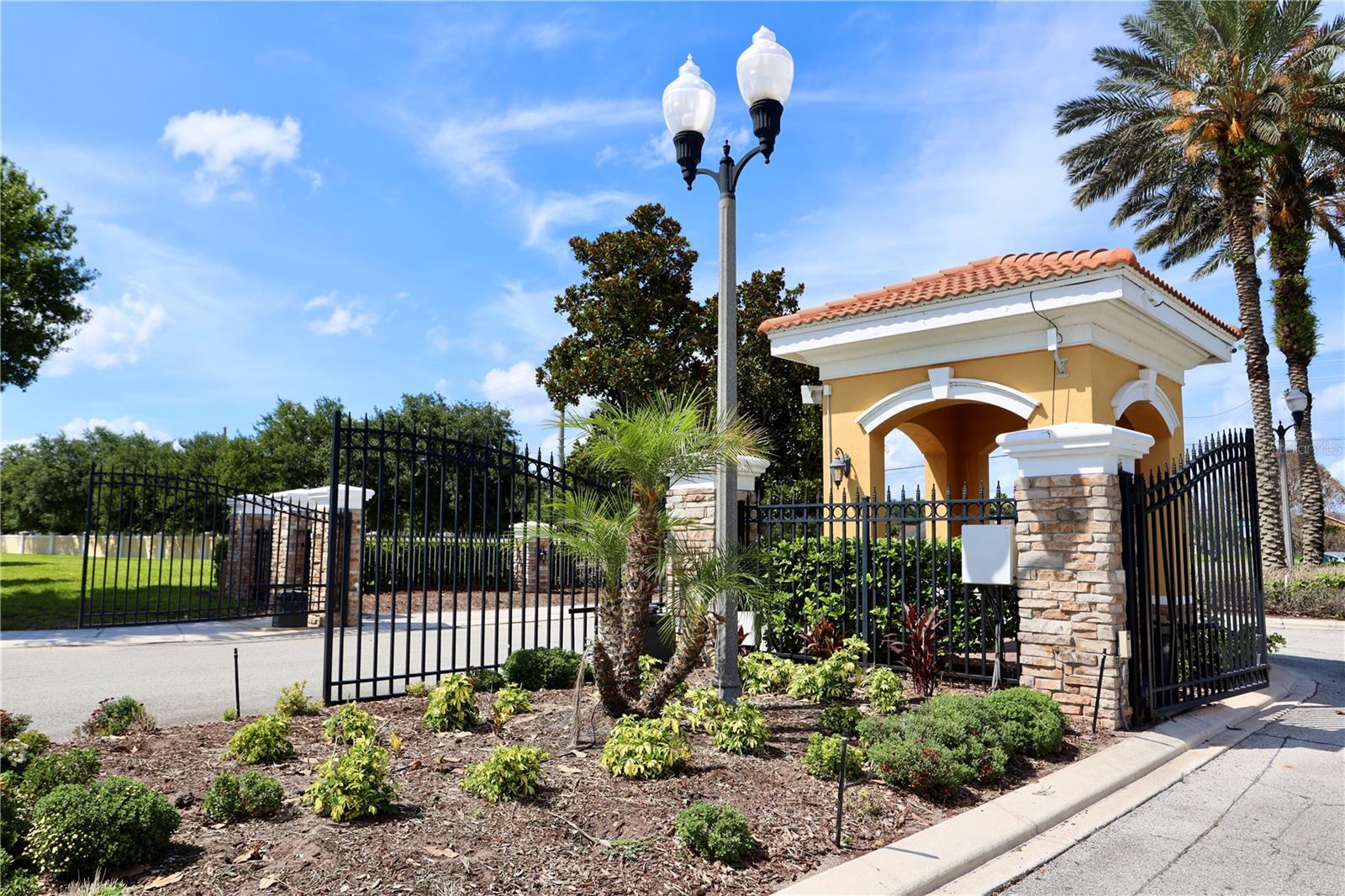 PORTOFINO VISTA - Residential