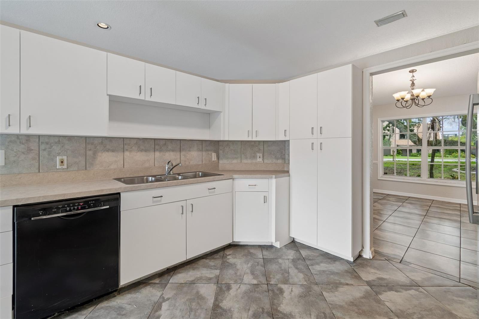 CHRISTINA WOODS PH 06 - Residential Lease
