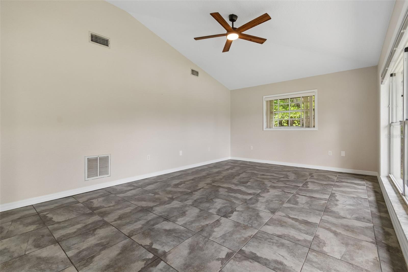 CHRISTINA WOODS PH 06 - Residential Lease