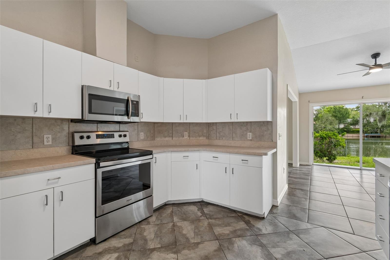 CHRISTINA WOODS PH 06 - Residential Lease