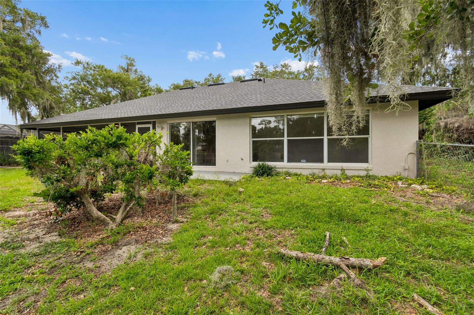 CHRISTINA WOODS PH 06 - Residential Lease