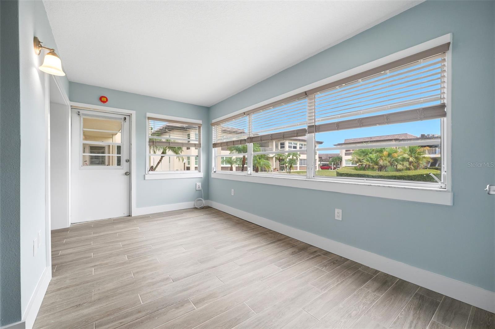 GULF HARBORS CONDO SEC 17 - Residential