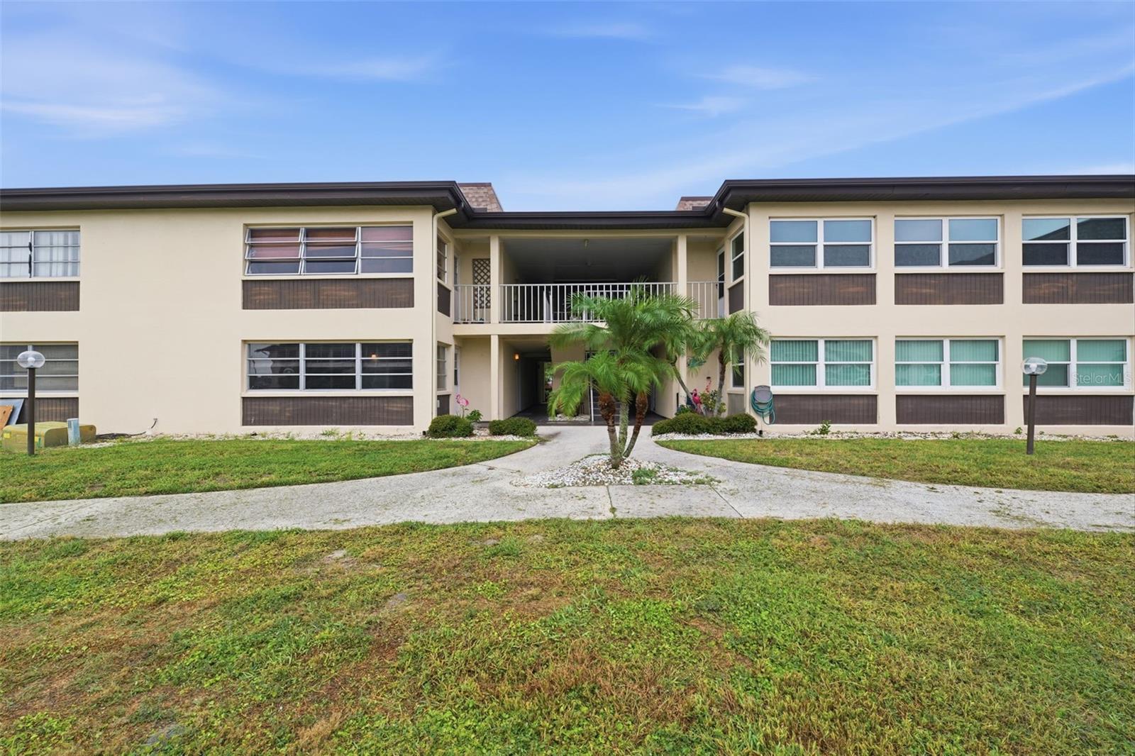 GULF HARBORS CONDO SEC 17 - Residential