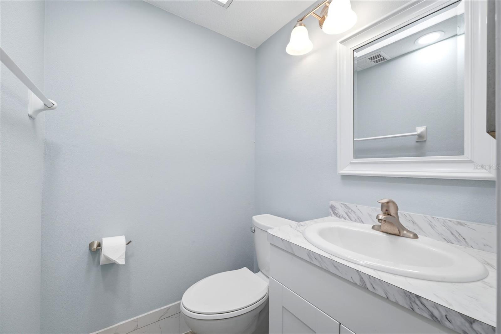 GULF HARBORS CONDO SEC 17 - Residential