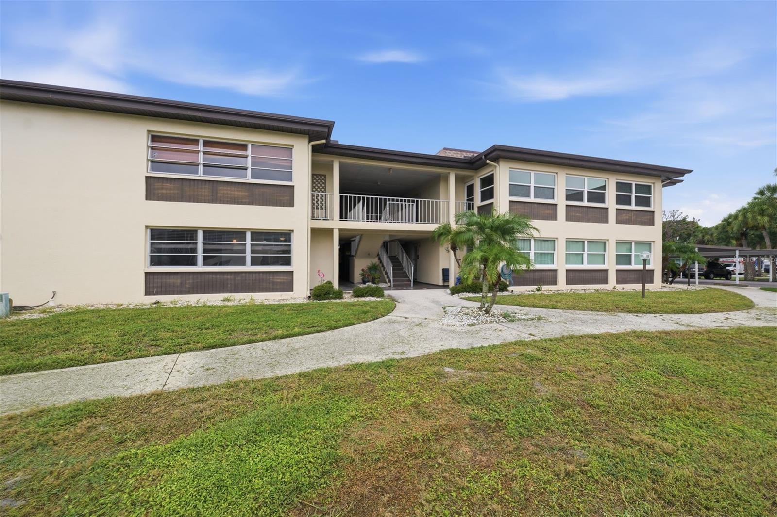 GULF HARBORS CONDO SEC 17 - Residential