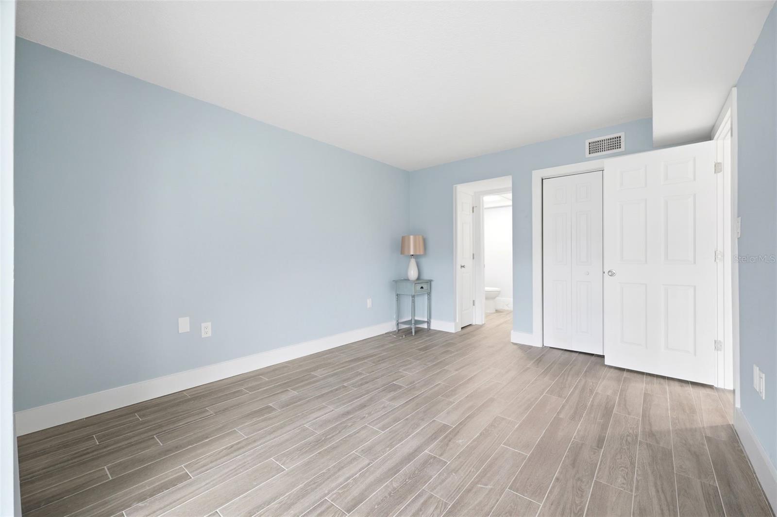 GULF HARBORS CONDO SEC 17 - Residential