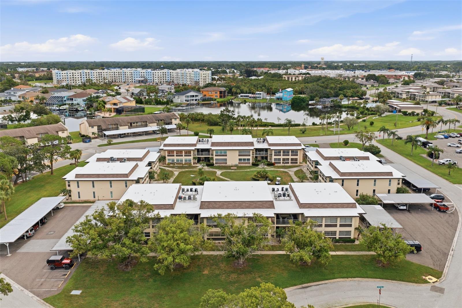 GULF HARBORS CONDO SEC 17 - Residential