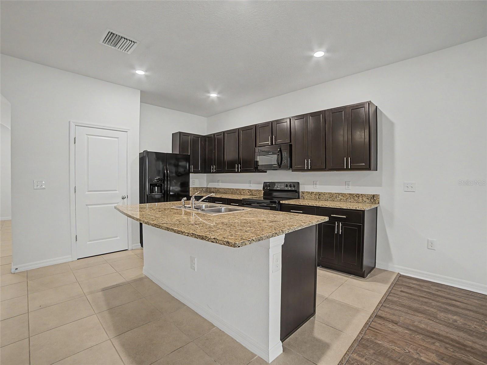 OSPREY LAKES - Residential