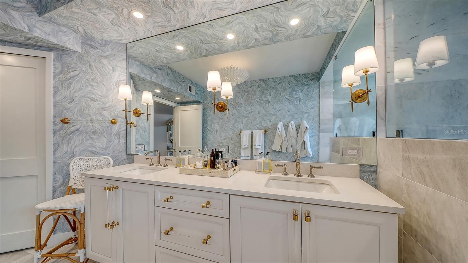 WATER CLUB 01 AT LONGBOAT KEY - Residential