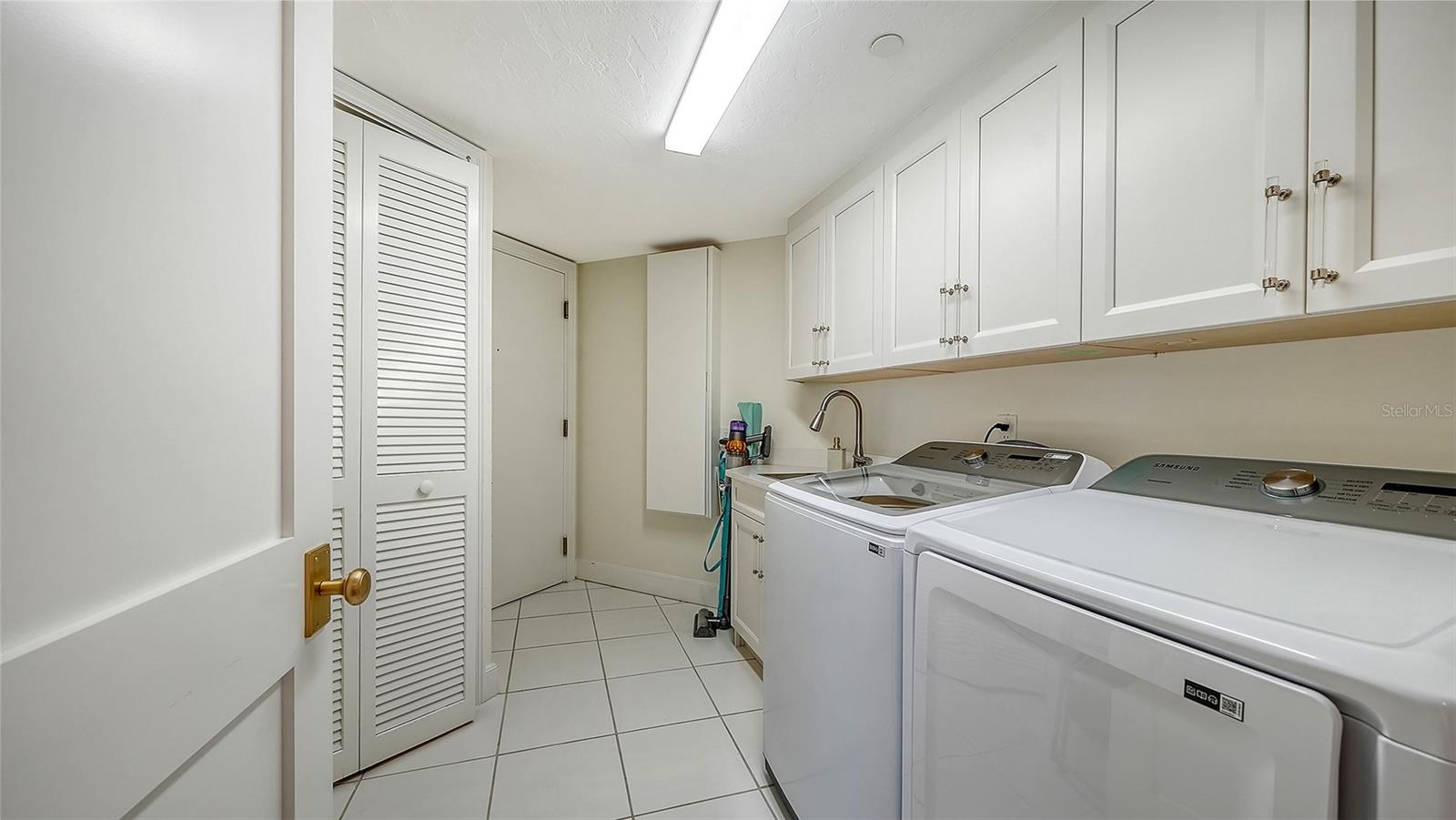 WATER CLUB 01 AT LONGBOAT KEY - Residential
