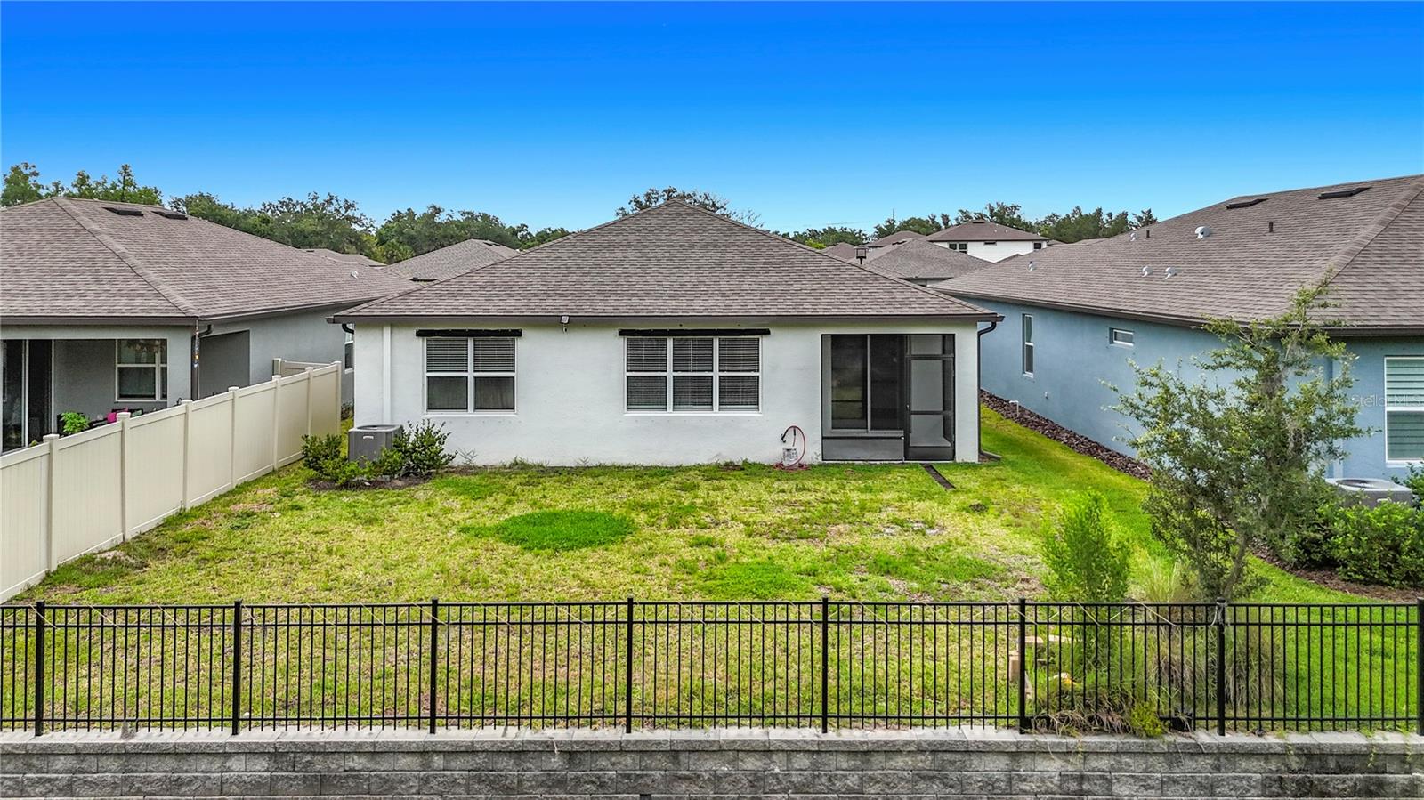 BREAKWATER - Residential