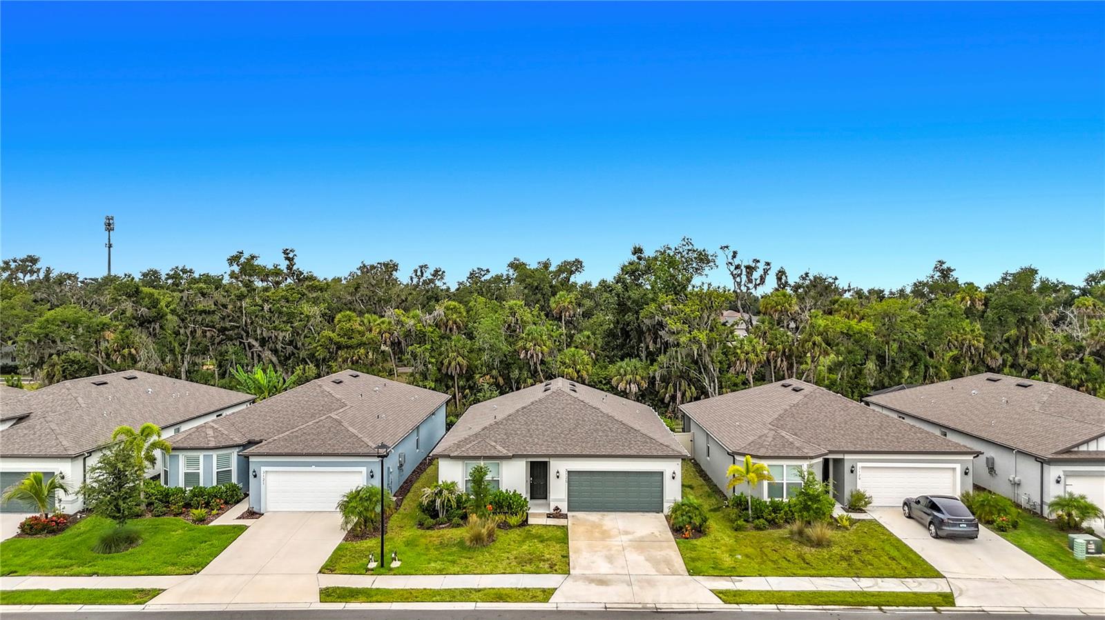 BREAKWATER - Residential