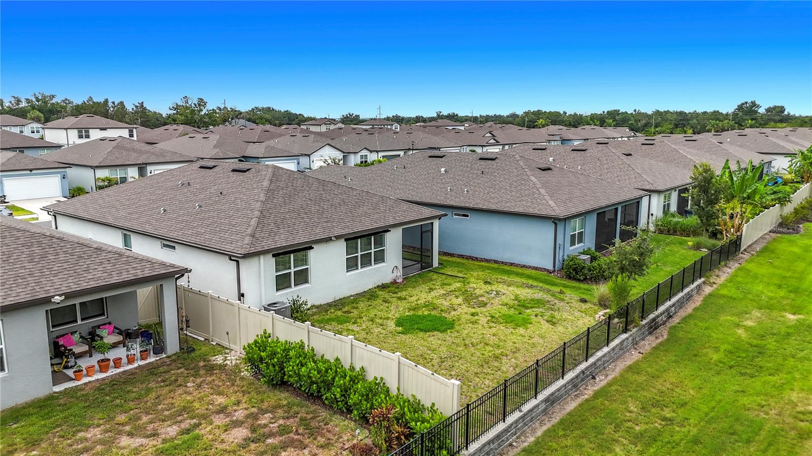 BREAKWATER - Residential
