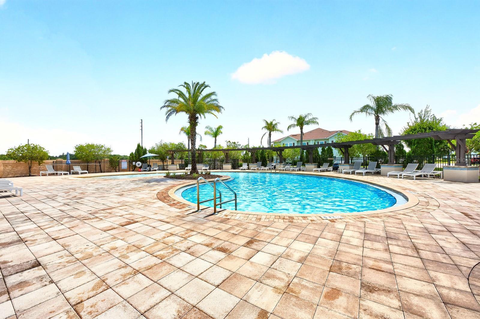 WEST LUCAYA VILLAGE - Residential