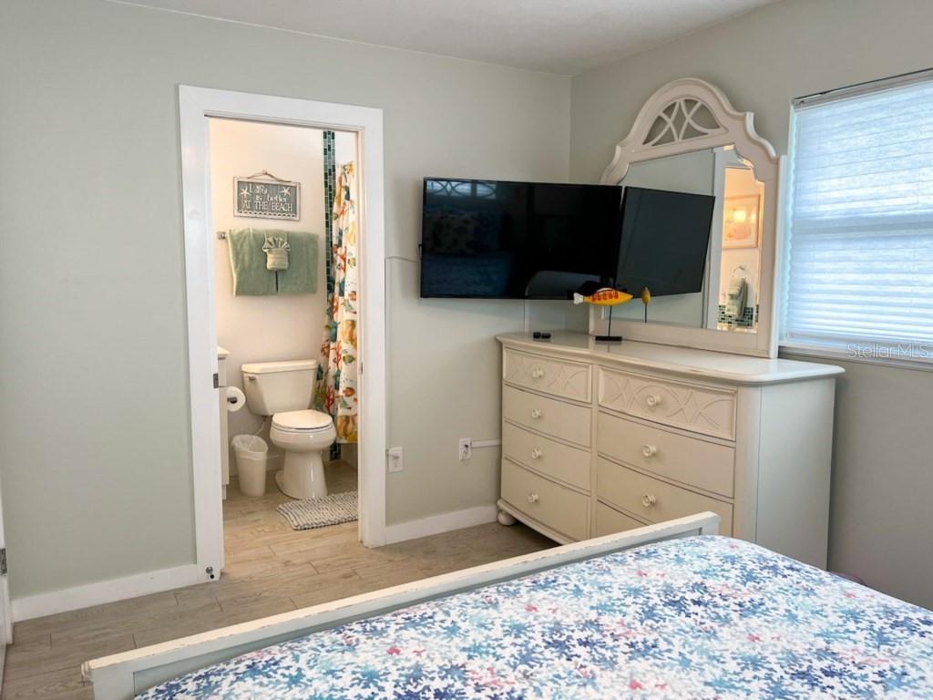 HOLMES BEACH 15TH UNIT - Residential