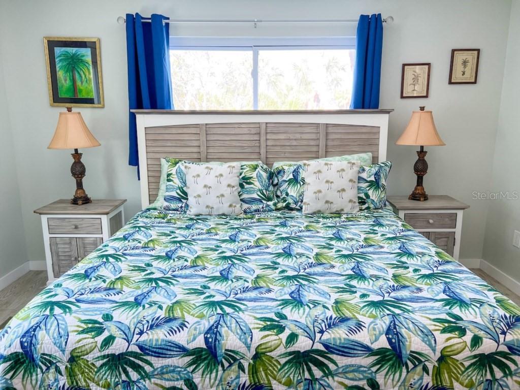 HOLMES BEACH 15TH UNIT - Residential