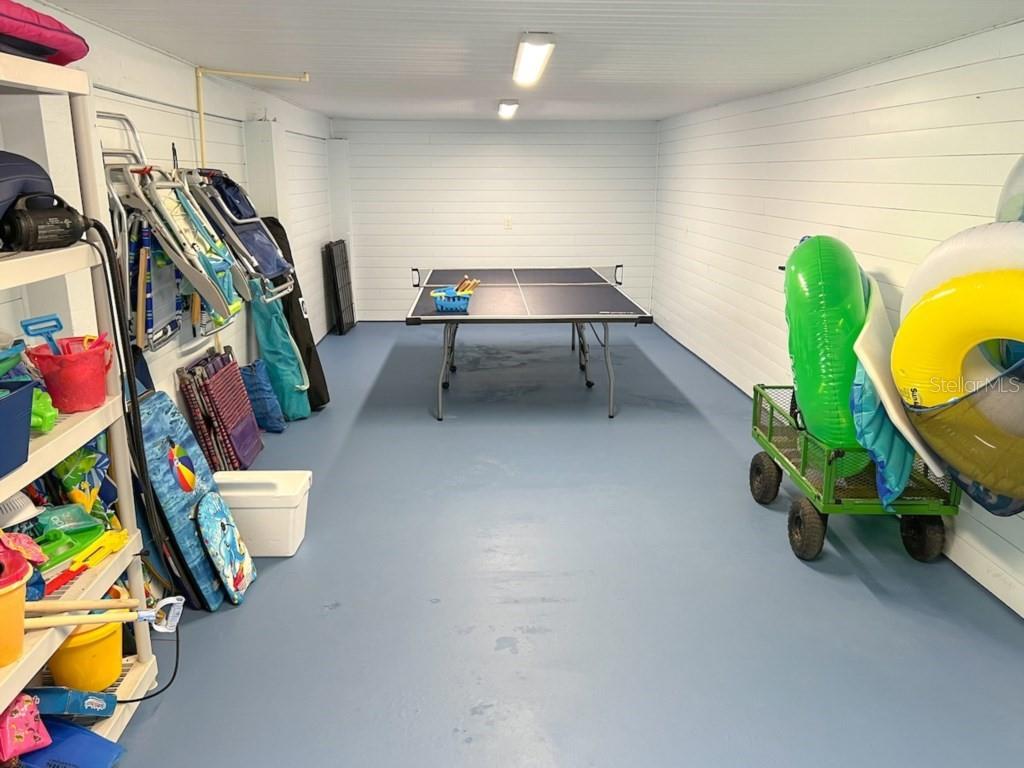 HOLMES BEACH 15TH UNIT - Residential