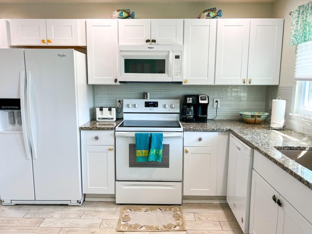 HOLMES BEACH 15TH UNIT - Residential