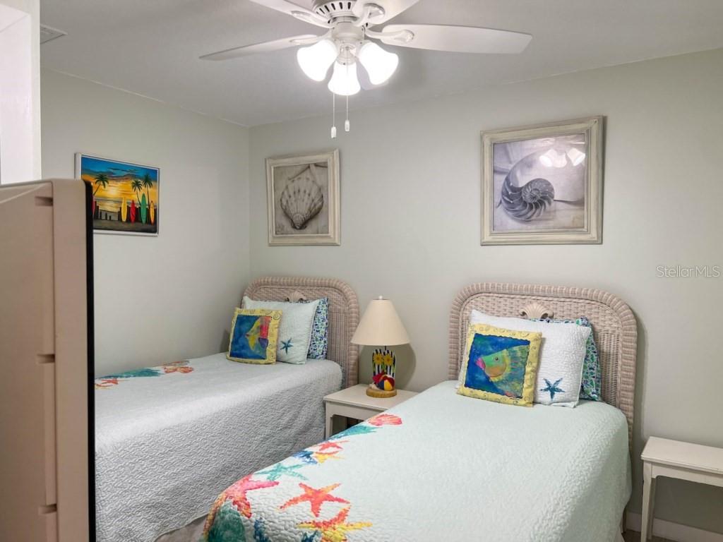 HOLMES BEACH 15TH UNIT - Residential